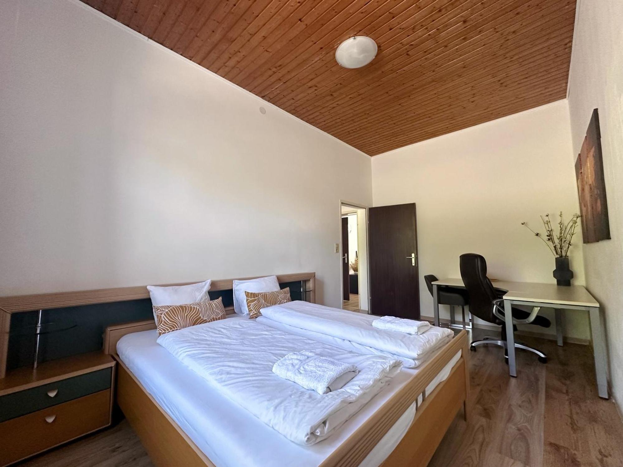 Up Resistances G Apartment Baden Ngoại thất bức ảnh
